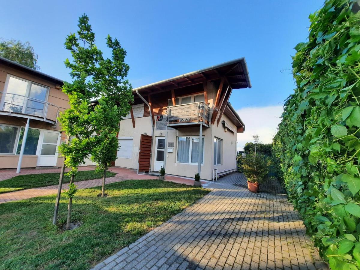 Foki Apartman Сиофок Екстериор снимка